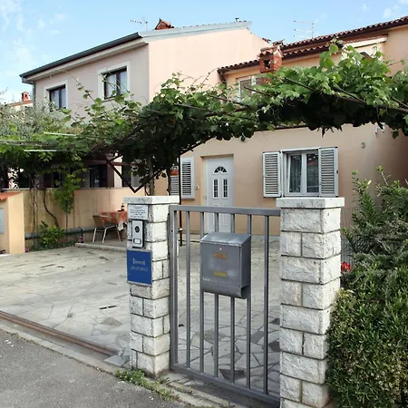 Tadijic 公寓 *