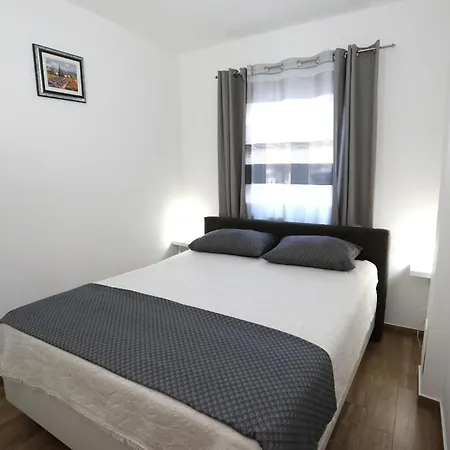 Apartment Tadijic *